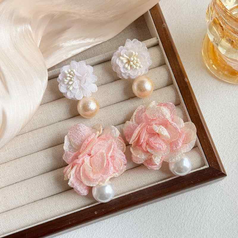 樂天商城 - ピアス レディース カメリア 山茶花 フラワー 布製 コットンパール ピンク シャンパン グラデーション 上品 高級感 大人かわいい 清楚 大ぶり ハンドメイド 春夏 結婚式 パーティー デート アクセサリー ジュエリー 華やか