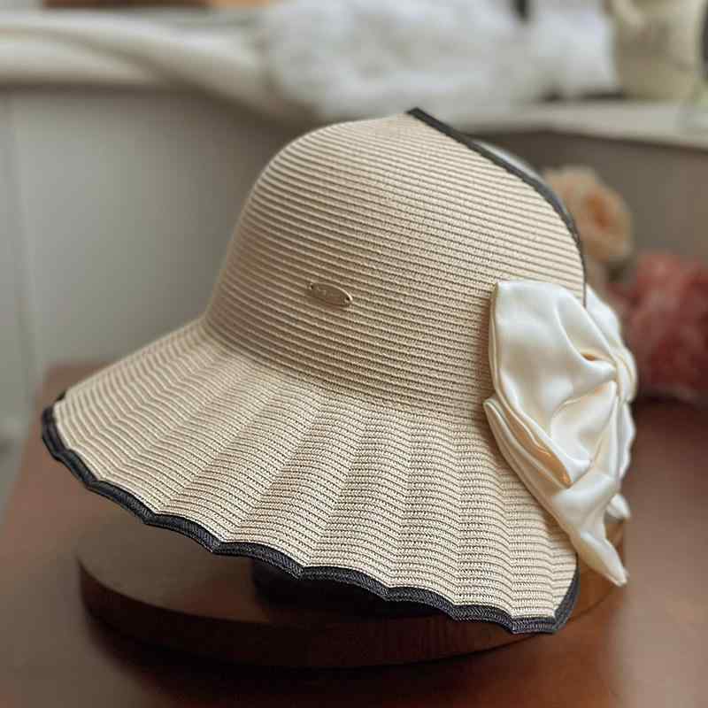 サンバイザー レディース 麦わら帽子 春夏 UVカット つば広 紫外線対策 日除け 遮光 通気性 サテン リボン スカラップ ストローハット かわいい 高級感 ビーチ 旅行 首筋ガード ベージュ カーキ ブラック