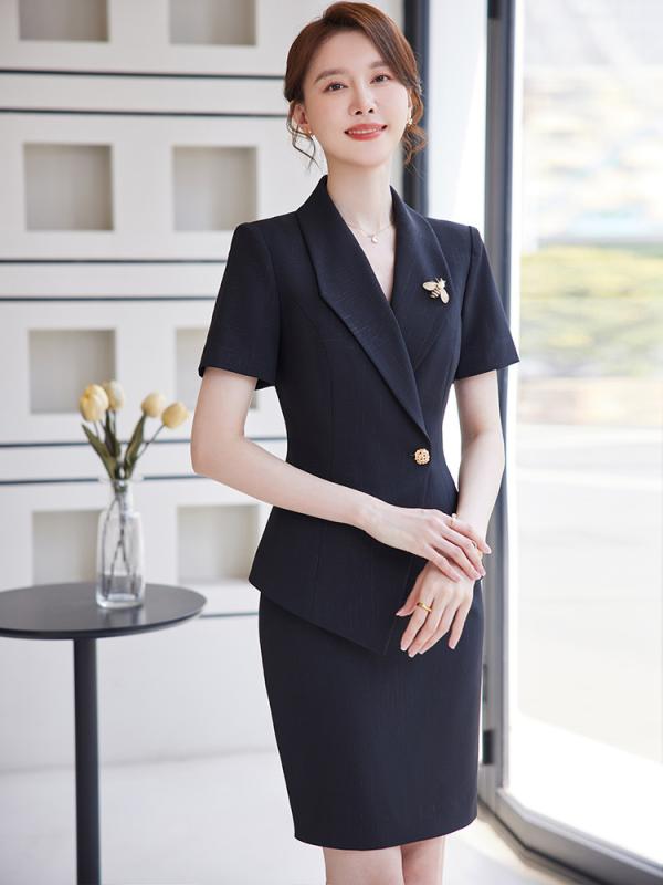 ・素材: ポリエステル 70%〜80%・カラー展開: ジャケット、ジャケット+パンツ、ジャケット+スカート・サイズ展開: S、M、L、XL、XXL・スカート丈: ミニ丈・袖丈: 三分袖・スタイル: オフィス、通勤