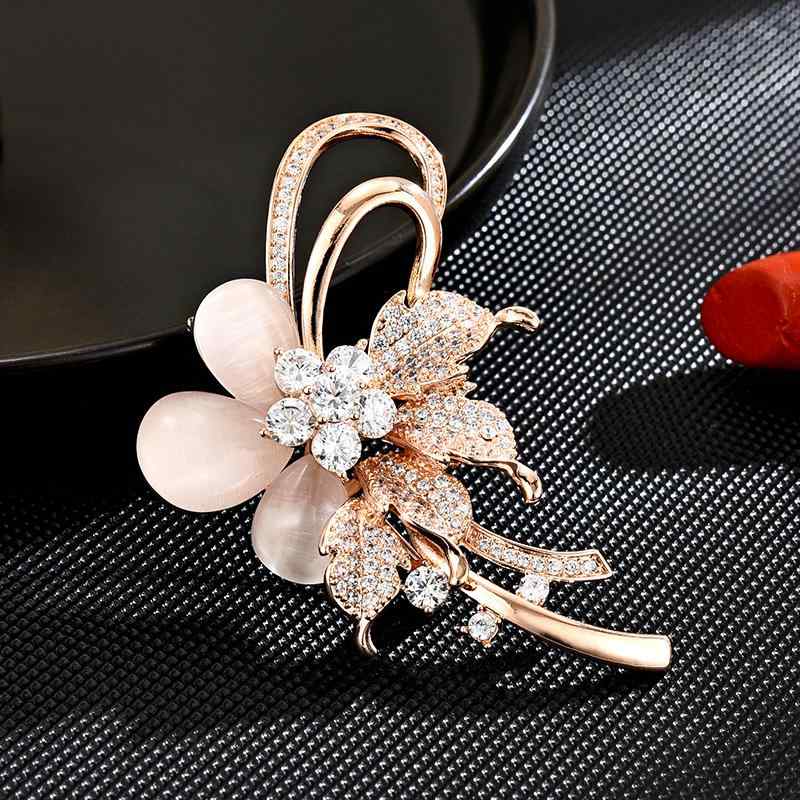 ブローチ レディース 胸飾り アクセサリー 銅製 電気メッキ加工 ゴールド ピンクゴールド 高級感 上品 華やか エレガント フレンチ ヴィンテージ風 アンティーク調 花火モチーフ 模様 結婚式 卒業式 入学式 襟元 ワンポイント おしゃれ かわいい コサ