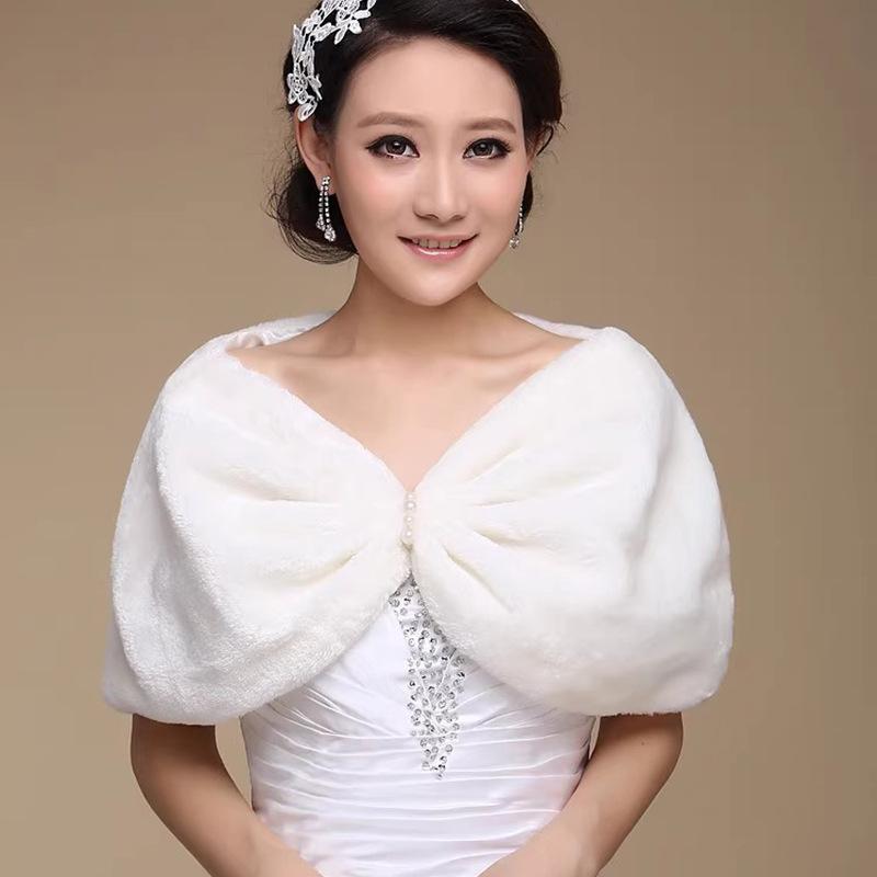 ショール レディース フェイクファー ケープ ポンチョ ボレロ ストール 結婚式 ブライダル パーティー 花嫁 ブライズメイド フォーマル ビーズ 白 秋冬 防寒 保温 暖かい ふわふわ もこもこ エレガント 高級感