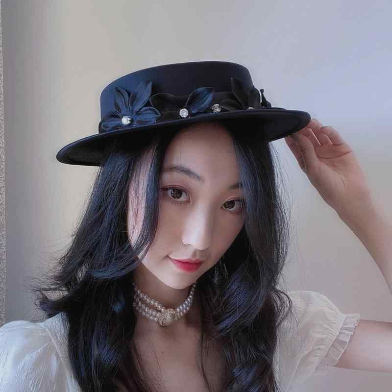 ハット レディース 帽子 カンカン帽 英国風 クラシック レトロ エレガント 高級感 麻 リネン 素材 通気性 フラットトップ 短いつば 黒 結婚式 パーティー 旅行 髪飾り ヘアアクセサリー ヘッドドレス トーク帽