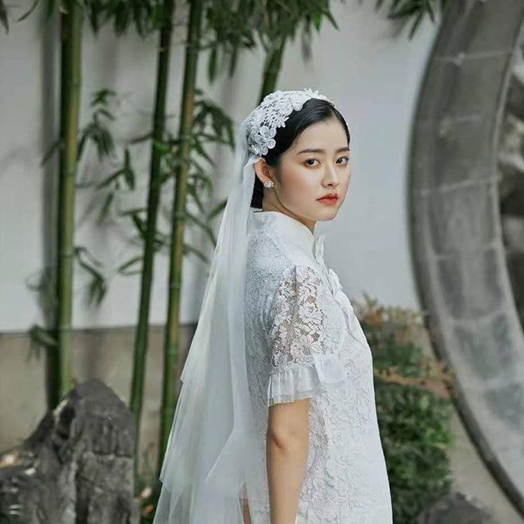 ウエディングベール レディース 髪飾り ヘアアクセサリー 結婚式 披露宴 前撮り ブライダル 花嫁 ダブルレイヤー ビーズ フラワー モチーフ ホワイト 柔らかい スイスチュール フェミニン 清潔感 上品 清楚 エレガント ナチュラル