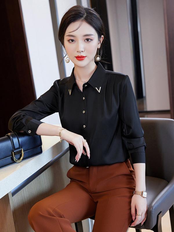 ブラウス レディース シャツ トップス オフィス 通勤 普段使い 春夏 長袖 スクエアネック シャーリング プリーツ シフォン ポリエステル 着痩せ 細見え きれいめ 上品 無地 ホワイト ブルー ブラック かわいい