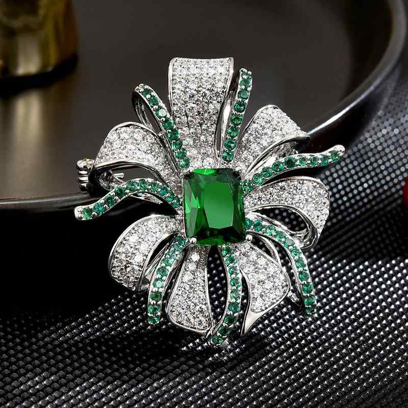 ブローチ メンズ レディース 鯉 魚 モチーフ 緑 ジルコニア 銅 幾何学模様 スクエア ヨーロピアン エレガント 洗練 高級感 華やか クラシック レトロ 宮廷風 アンティーク 上品 繊細 通勤 普段使い フォーマル コート 鞄 ジャケット 秋冬 ジ