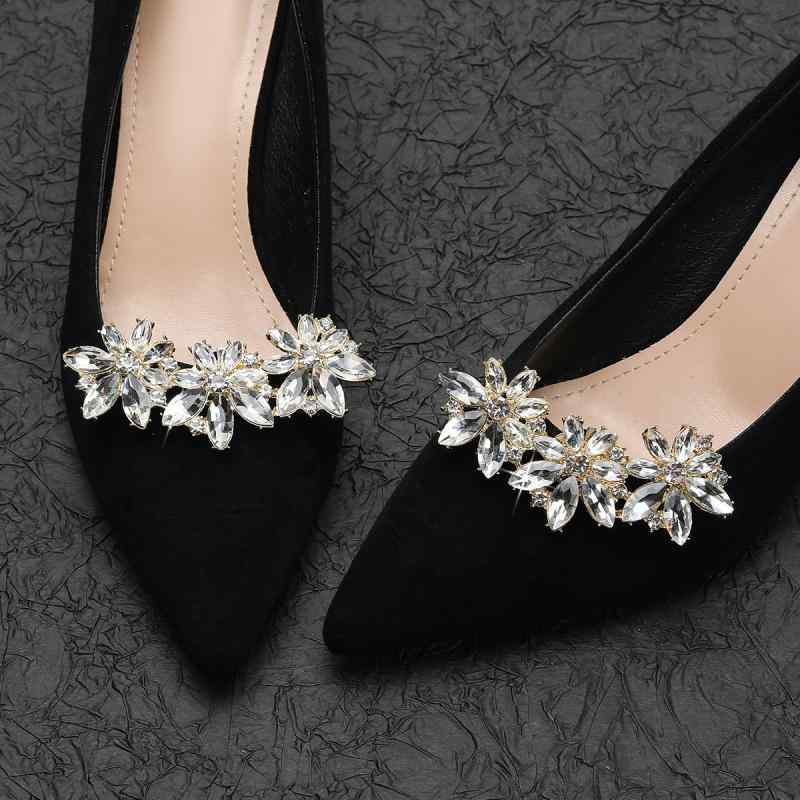 シューズアクセサリー レディース 靴飾り ビジュー ラインストーン ジルコニア 着脱簡単 ウィング 羽根 キラキラ 高級感 結婚式 パーティー フォーマル パンプス サンダル オールシーズン シルバー ゴールド