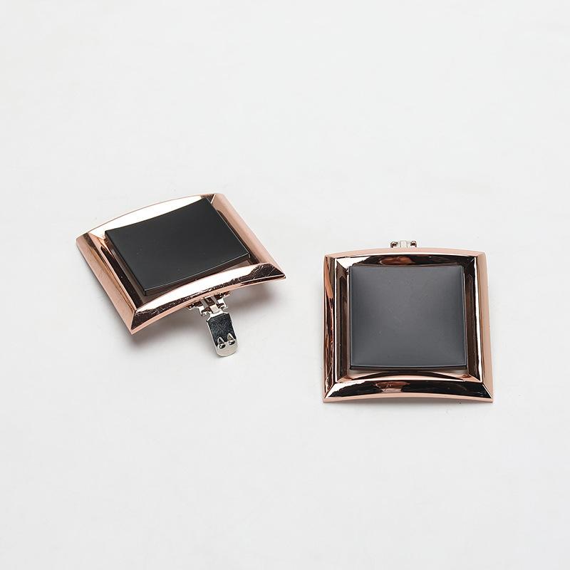 シューズアクセサリー レディース 飾り 取り外し式 バックル メタル 金属製 パンプス ハイヒール サンダル ブーツ ローファー ブラック 黒 フォーマル 結婚式 二次会 パーティー おしゃれ 上品 エレガント 華やか ワンポイント