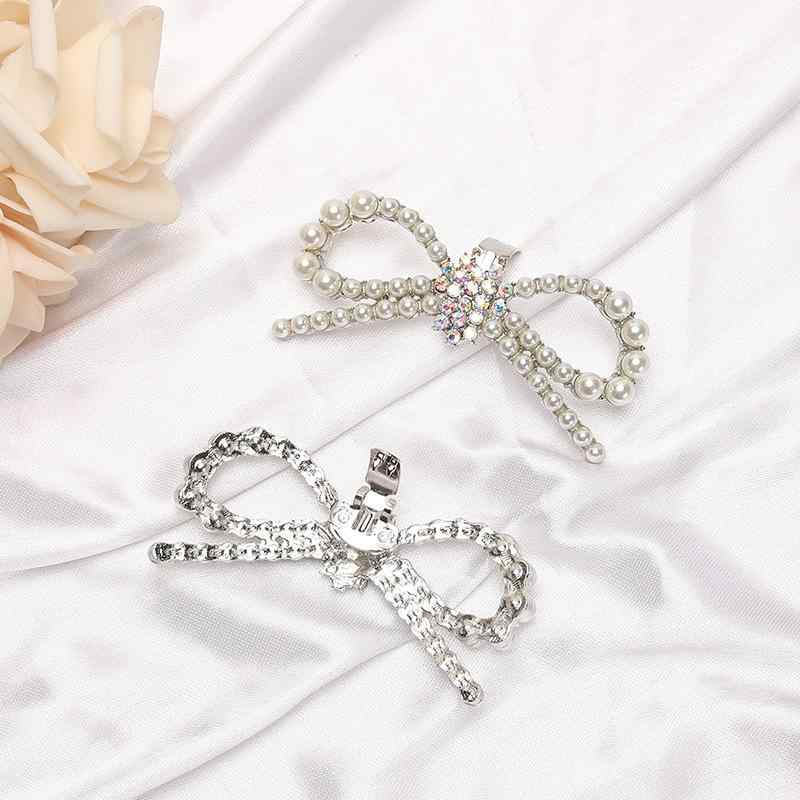 シューズアクセサリー メンズ レディース 蝶 バタフライ リボンモチーフ 金属 ラインストーン ビジュー キラキラ 着脱簡単 シルバー ライトグリーン レッド パンプス サンダル ブーツ 通勤 オールシーズン 高級感 かわいい