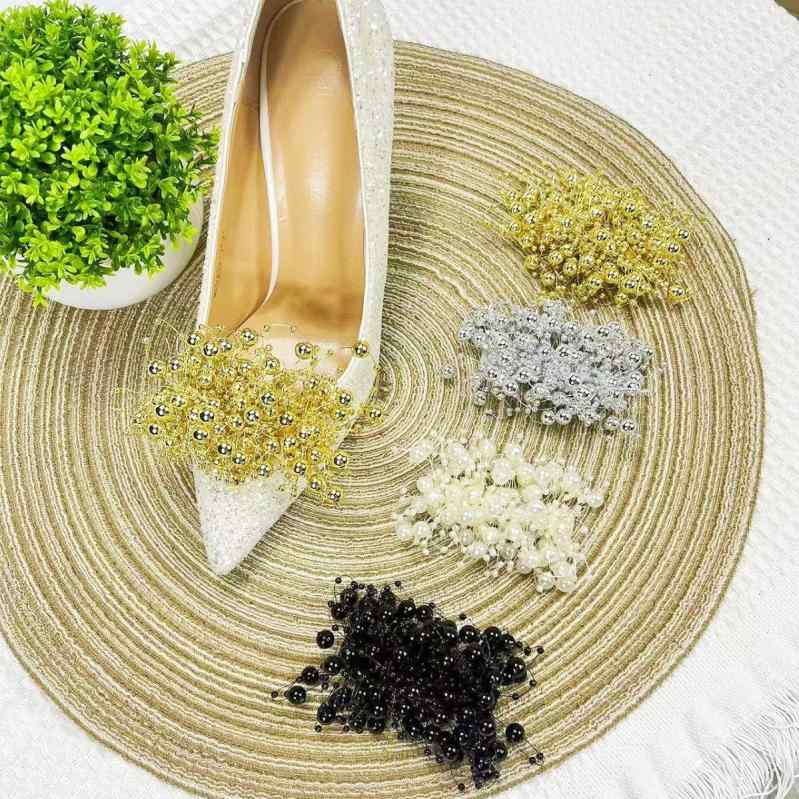 靴飾り レディース シューズアクセサリー チャーム パーツ パール ビーズ ハンドメイド 高級感 おしゃれ かわいい パンプス ローファー ブーツ 通勤 フォーマル 結婚式 白 黒 ゴールド