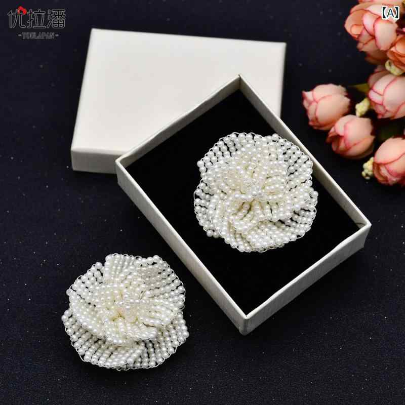 シューズアクセサリー レディース 靴飾り ビジュー パール フラワー 花 モチーフ ワンタッチ パンプス ハイヒール ジュエリー デコレーション ウェディング 結婚式 パーティー フォーマル ドレス 足元 おしゃれ エレガント 上品 高級感 ホワイト 白 華