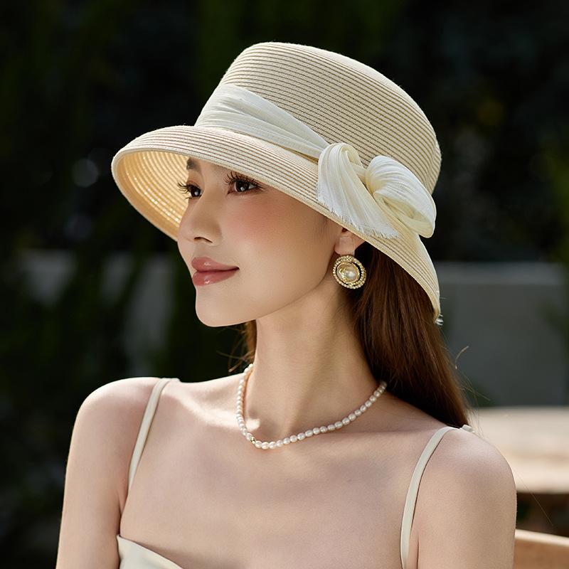 For Women - 麦わら帽子 レディース つば広 日よけ 紫外線対策 UVカット 遮光 春夏 エレガント 高級感 レトロ ヘップバーン風 お出かけ 通勤 普段使い リネン調 アシンメトリー ブラック ベージュ ホワイト 小顔効果 ストローハット