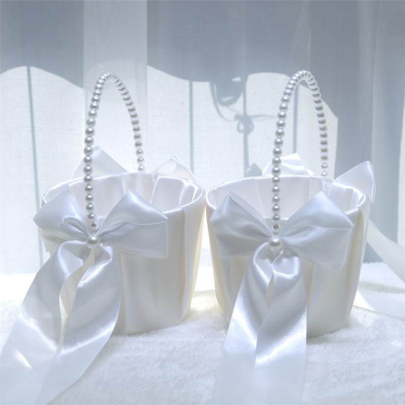 ・カテゴリ: ウェディングバスケット・カラー展開: ホワイト、ヌードピンク、ブルー、レッド・利用シーン: 結婚式