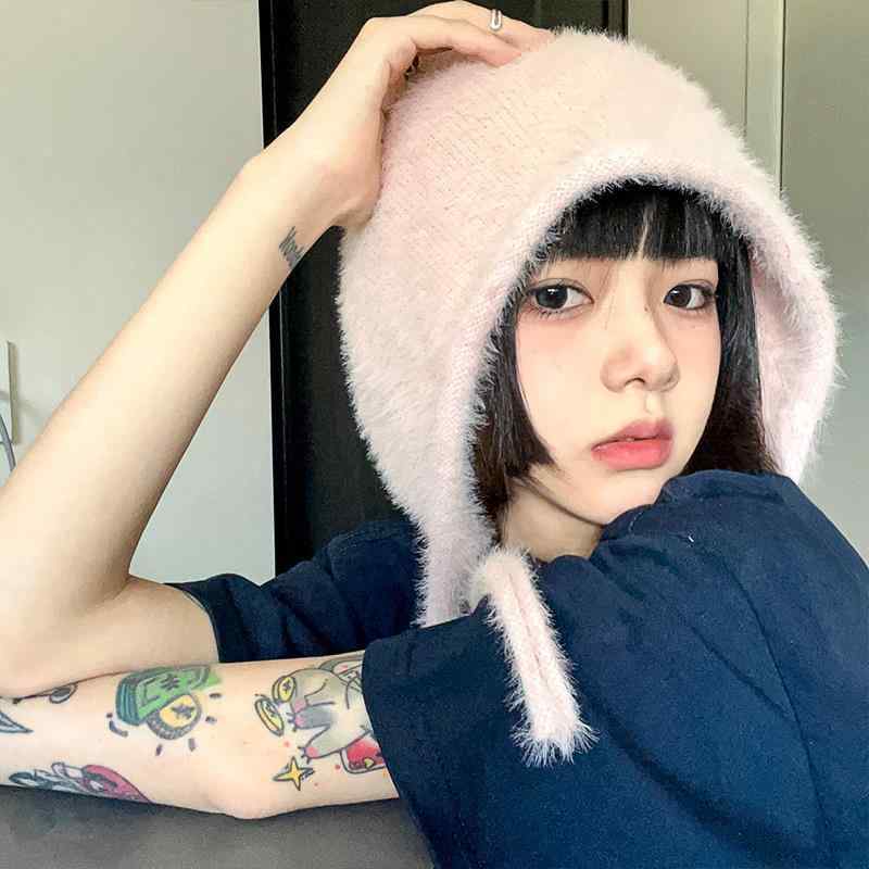 ニット帽 レディース 秋冬 ビーニー 帽子 紐 耳あて付 柔らかい ふわふわ もこもこ 防寒 保温 防風 小顔効果 暖かい 厚手 無地 シンプル カジュアル かわいい ホワイト ピンク ブラック 通勤 通学 お出かけ