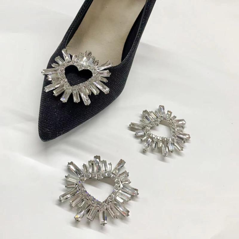 靴飾り メンズ レディース クリップ ハート型 ラインストーン 付け替え ビジュー キラキラ ワンタッチ パンプス サンダル レザー ブーツ ローファー オールシーズン 結婚式 パーティー 二次会 カジュアル 小物 パーツ