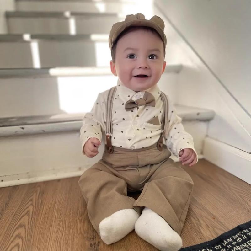 ベビーフォーマル 男の子 セットアップ スーツ ロンパース 長袖 紳士風 蝶ネクタイ サスペンダー ドット柄 水玉 かわいい 結婚式 お宮参り 1歳誕生日 セレモニーウェア 柔らかい カーキ ライトグリーン ネイビー 帽子 シングルボタン