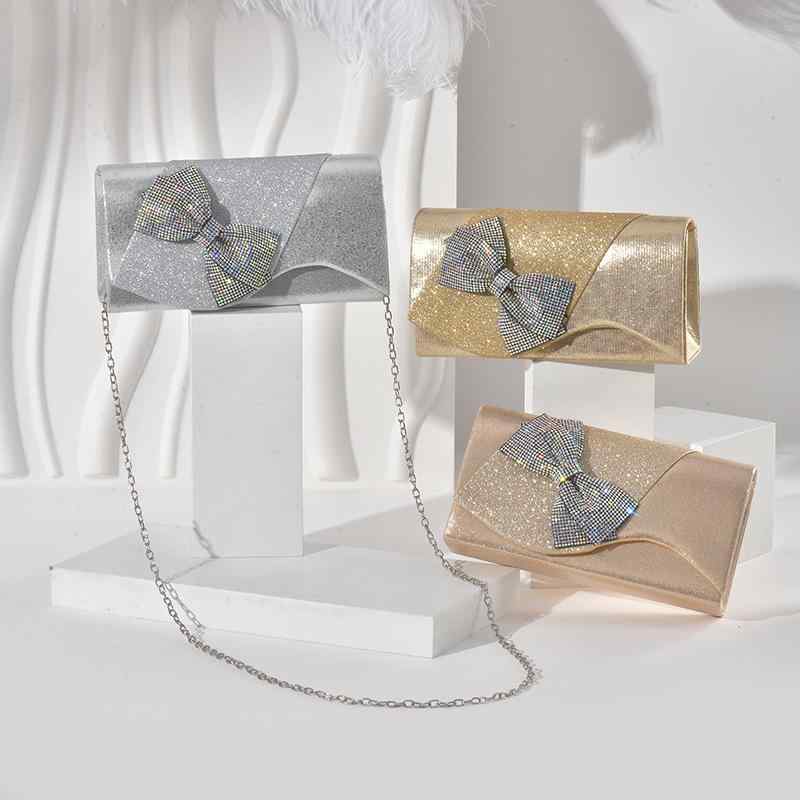 クラッチバッグ レディース 鞄 リボン エンベロープ 無地 マグネット式 エレガント 高級感 フェイクレザー 合成皮革 横長 スクエア 軽量 上品 お呼ばれ 結婚式 二次会 シャンパン シルバー ゴールド