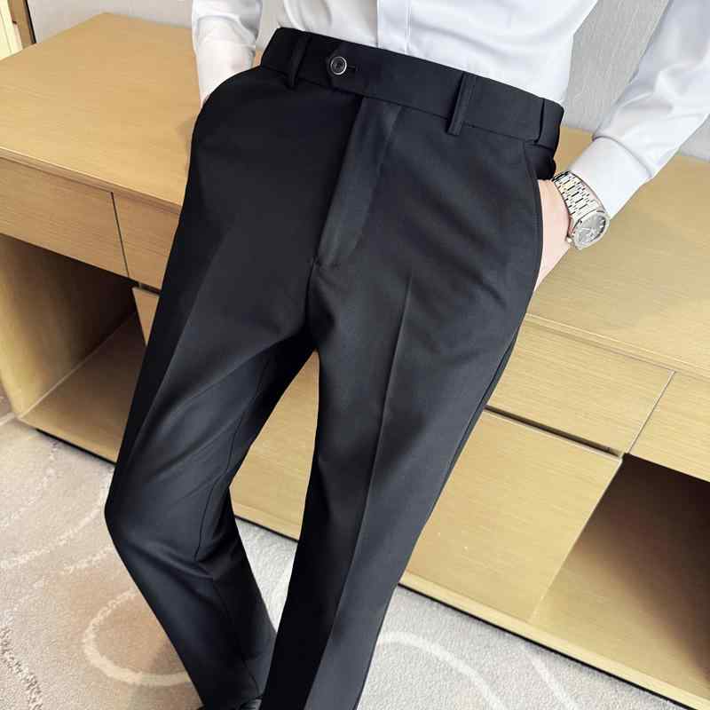 ・カテゴリ: スラックス・スタイル: ライトビジネス・シルエット: ストレート・素材: ポリエステル 67.8%・ディテール: ポケット装飾・着用シーン: デイリー・カラー: ブラック、ネイビー、コーヒー、ブラウン・サイズ: 29、30、31、32、33、34、36、38・性別: メンズ・対象: 大人、青少年