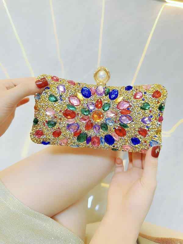 パーティーバッグ レディース ハンドバッグ クラッチバッグ ラインストーン ビジュー キラキラ ラメ 華やか 高級感 結婚式 二次会 お呼ばれ チャイナドレス フォーマル スクエア コンパクト ポリエステル 春夏 ブラック シルバー ゴールド