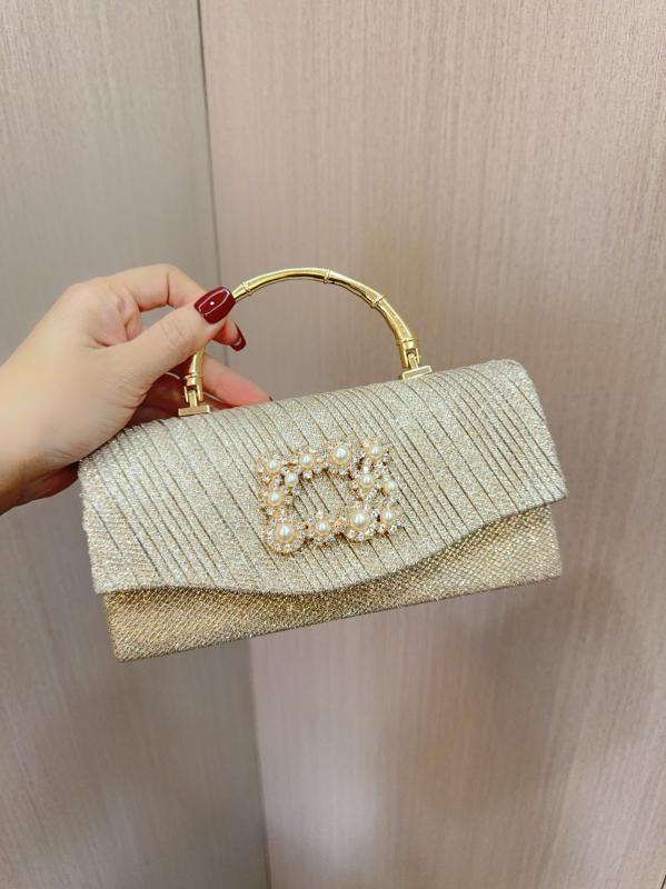 ハンドバッグ レディース 鞄 クラッチ ミニ ショルダー 斜め掛け 手提げ 2WAY 結婚式 披露宴 謝恩会 ゴールド 金 ビジュー ラインストーン パール スクエア プリーツ 秋冬 上品 高級感 編み込み ポリエステル