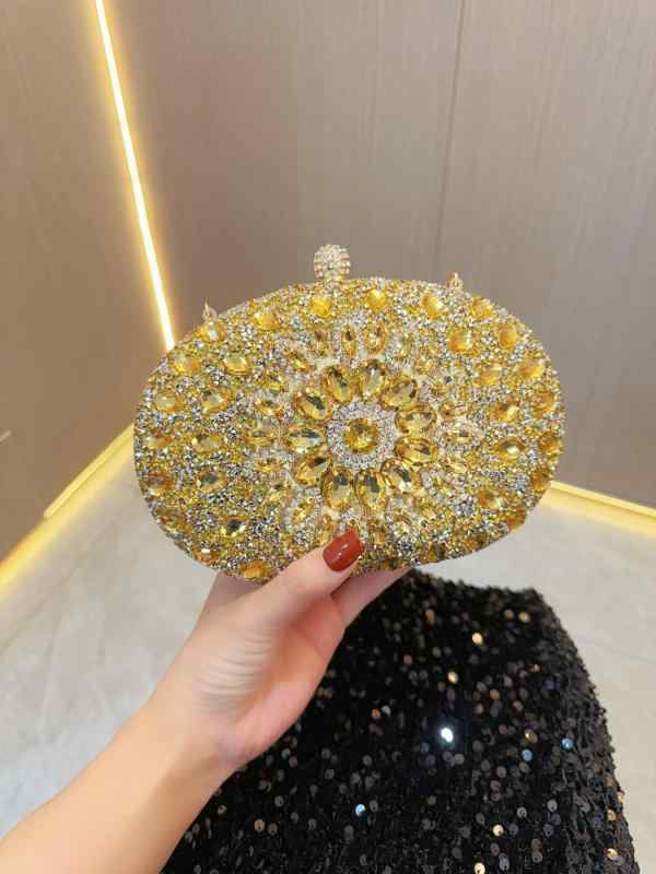 ・素材: ポリエステル・推奨シーン: デイリー・裏地素材: ポリエステル・: ボックス型バッグ・バッグ内部構造: 携帯電話用ポケット、カード用ポケット、カメラ用ポケット・形状: 楕円形・開閉方法: オープン・スタイル: 欧米風、レトロ・硬さ...