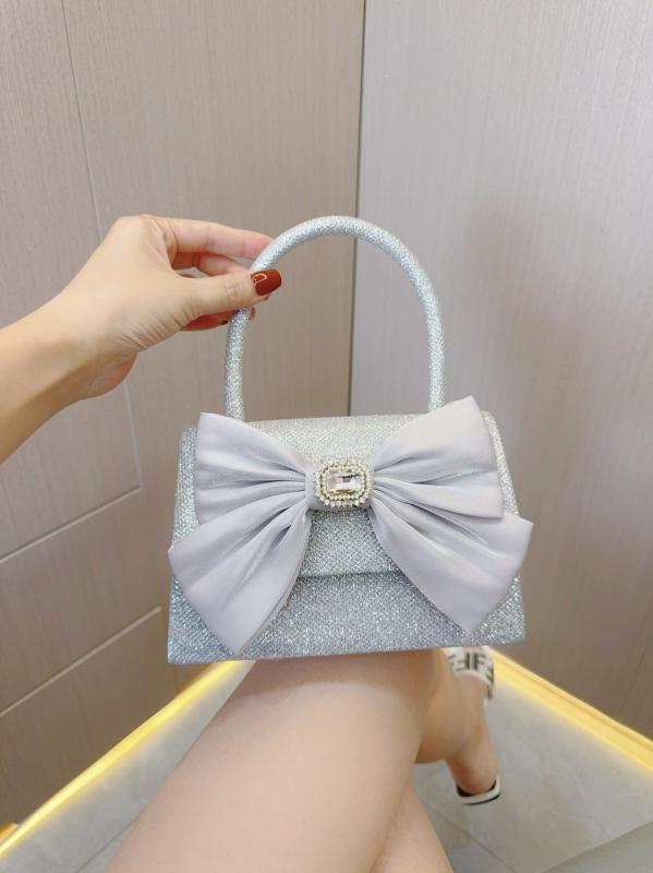パーティーバッグ レディース ハンド ショルダー 鞄 スパンコール ビジュー ラインストーン キラキラ リボン 小さめ スクエア 結婚式 二次会 謝恩会 華やか 高級感 大人 かわいい シルバー ブラック ゴールド 秋冬