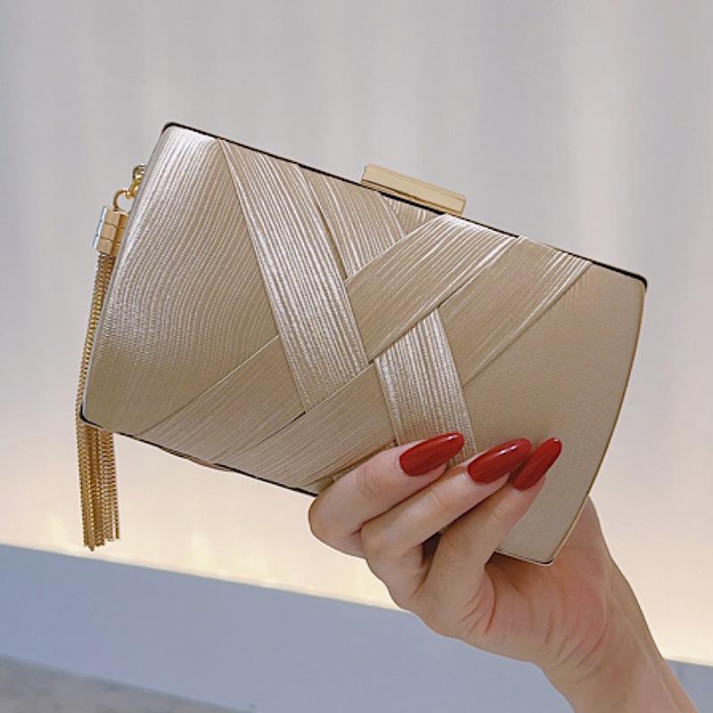 パーティーバッグ レディース クラッチ 鞄 手提げ 編み込み メッシュ メタリック タッセル シリンダー 筒型 無地 フェイクレザー 合成皮革 ポリエステル 上品 エレガント きれいめ 高級感 結婚式 普段使い 秋冬