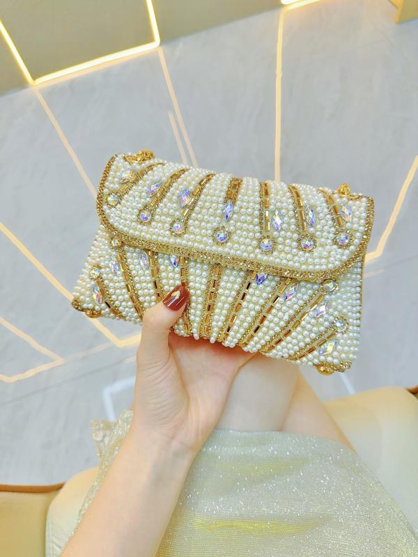 ハンドバッグ レディース 鞄 カバン ショルダー クラッチ パーティー パール ラインストーン 結婚式 披露宴 お呼ばれ 上品 高級感 春夏 金 銀 黒 扇形 2way スクエア 小さめ ミニ ビジュー フェイクレザー