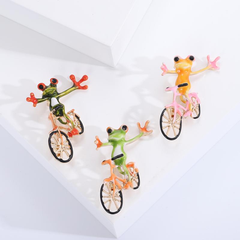 乐天商城 - ブローチ レディース 秋冬 自転車 カエル アニマル 動物 モチーフ ユニーク おもしろ 個性的 ピンバッジ アクセサリー 合金 エナメル スーツ コート ジャケット オレンジ ライトグリーン かわいい おしゃれ