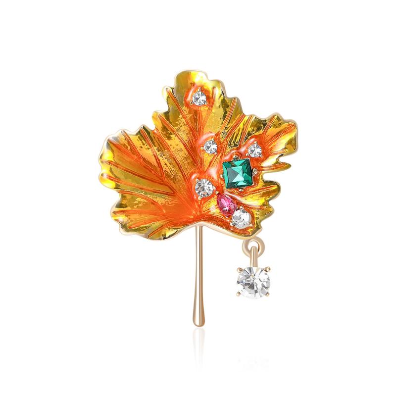 ブローチ レディース メープル 楓 カエデ もみじ エナメル加工 ラインストーン ジルコニア オレンジ 欧..
