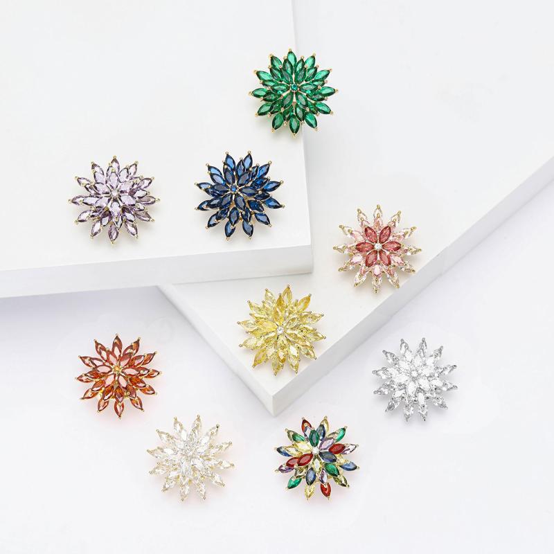 ブローチ レディース 雪の結晶 スノー 回転式 ジルコニア 銅製 小ぶり エレガント 高級感 アクセサリー ジュエリー コサージュ ピンバッジ 通勤 オフィス 普段使い 春夏 シルバー ゴールド ピンク キラキラ 華やか