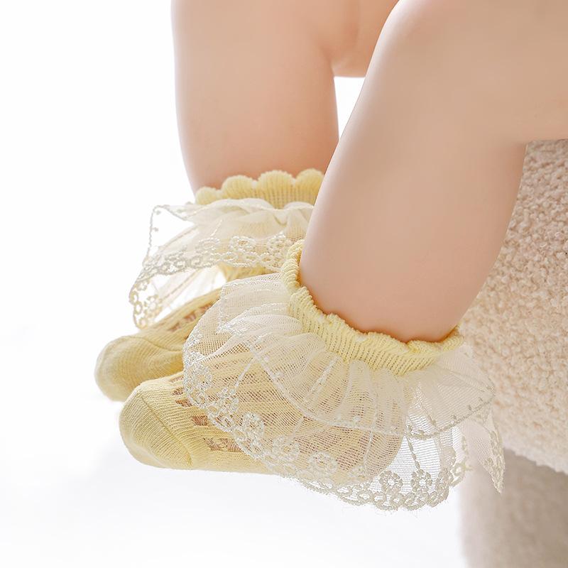 靴下 ベビー キッズ 女の子 赤ちゃん 子供 ソックス 春夏 レース フリル プリンセス ショート 薄手 メッシュ 通気性 吸汗 かわいい お出かけ 発表会 フォーマル ポリエステル ホワイト ピンク イエロー
