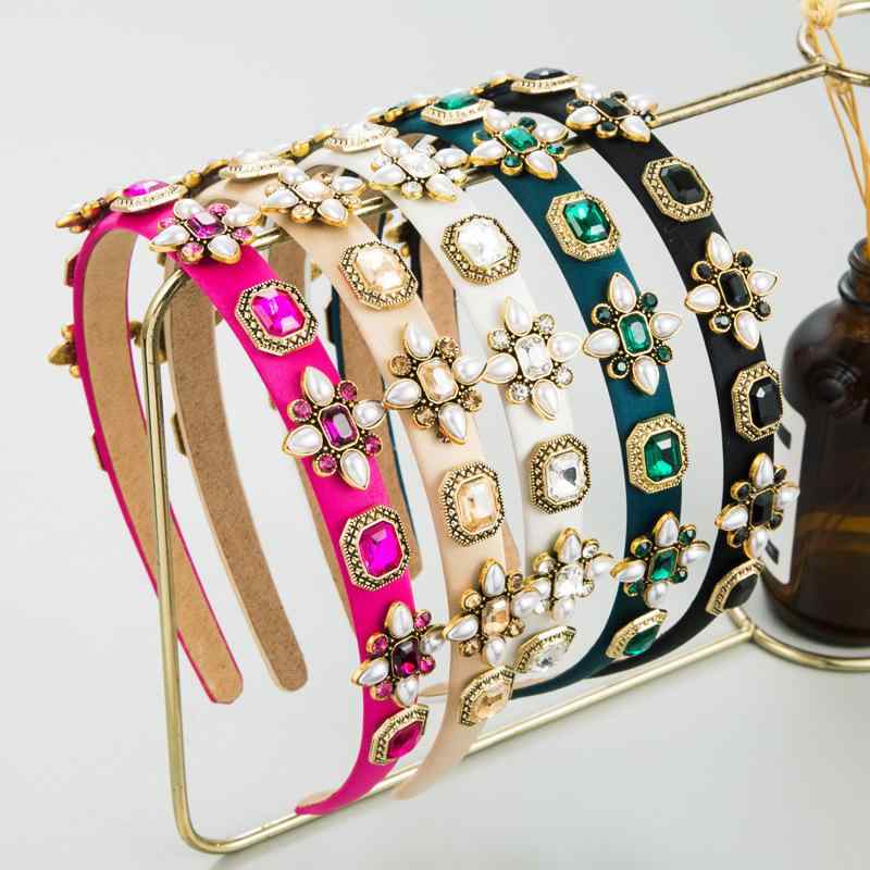 カチューシャ レディース ヘアアクセサリー 髪留め 髪飾り レトロ 韓国 上品 清楚 フェミニン パール ラインストーン ジルコニア 花 フラワー 布製 春夏 結婚式 パーティー 普段使い 白 グリーン アイボリー