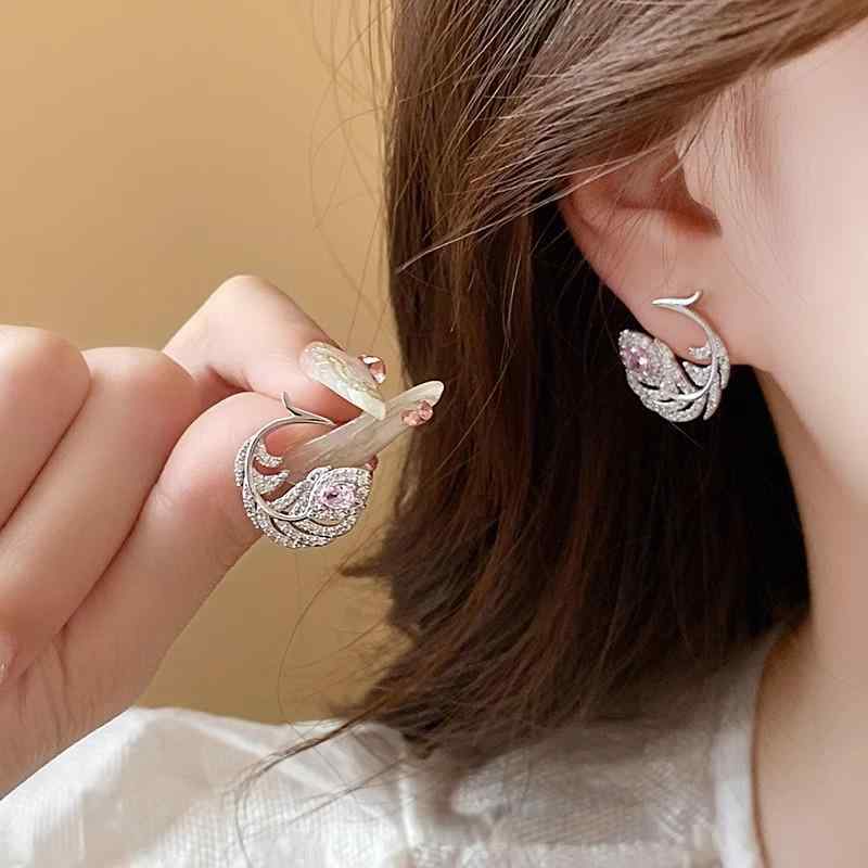 Opal - ピアス レディース 羽根 フェザー ジルコニア シルバー 幾何学 電気メッキ加工 華やか 上品 きれいめ 大人 かわいい シンプル 小ぶり 韓国 通勤 オフィス 普段使い 合金 アクセサリー 春夏 ジュエリー 煌めき