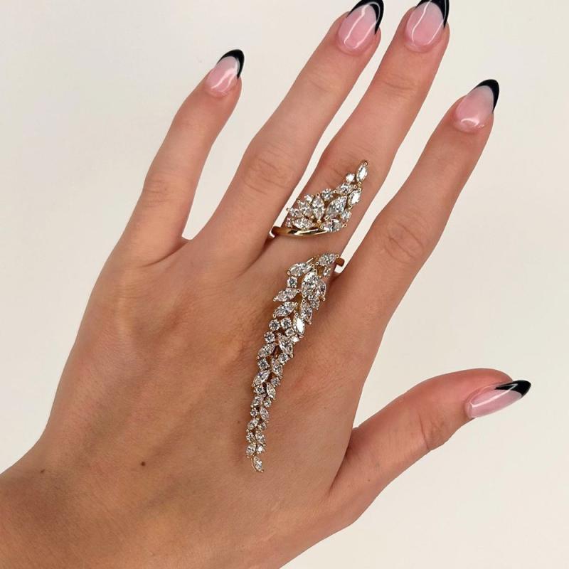 指輪 レディース ジルコニア リーフ 葉 植物 モチーフ サイズ調整可能 フリーサイズ 電気メッキ加工 華奢 細身 キラキラ アクセサリー ファッションリング ジュエリー 結婚式 披露宴 通勤 秋冬 シルバー ゴールド