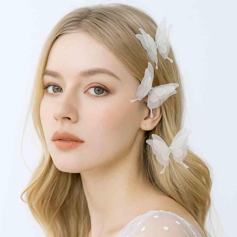 ヘアアクセサリー レディース 蝶 ヘアピン かんざし ラインストーン 結婚式 誕生日 旅行 銀 金 昆虫モチーフ フェアリー 幻想的 華やか キラキラ 髪飾り パーティー フォーマル お呼ばれ 上品 きれいめ 大人 かわいい エレガント
