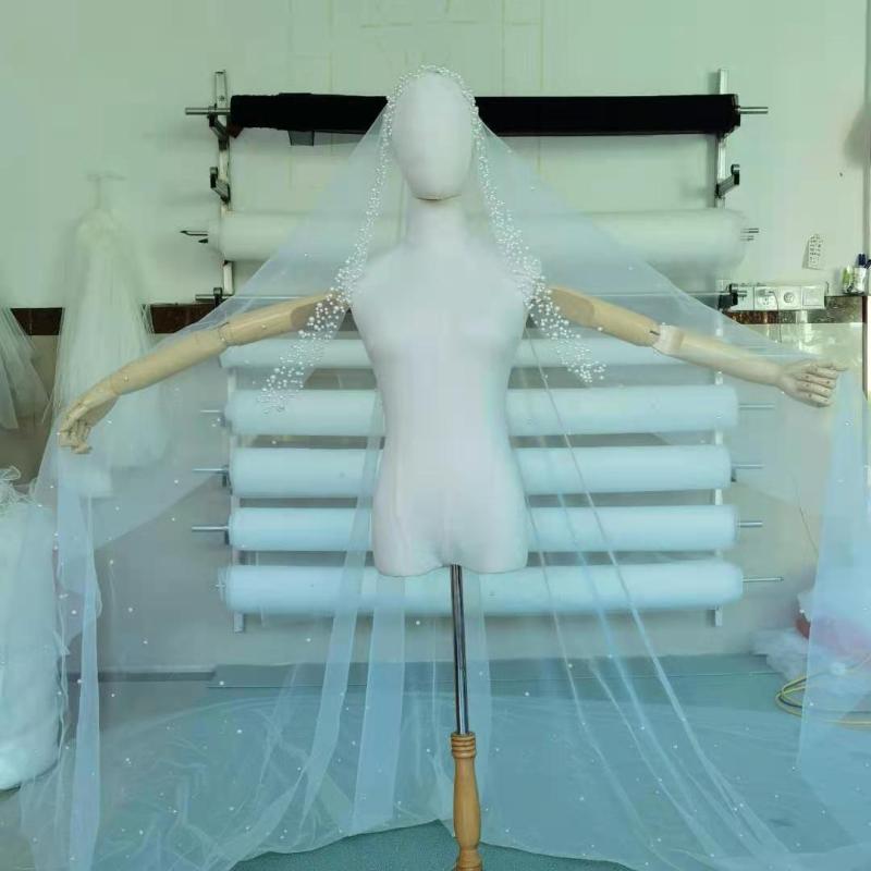 ・カテゴリ: ヘアアクセサリー・スタイル: ナチュラル・素材: チュール・タイプ: レディース・: ビジュー・種類: 2段・用途: ウェディング、誕生日、記念日・カラー: ホワイト