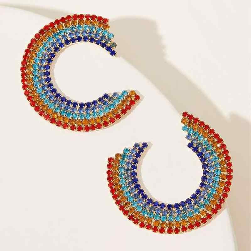 ピアス レディース フープ 耳飾り アクセサリー クリスタル ラインストーン ジルコニア レインボー オーバル 幾何学 揺れる 上品 エレガント 高級感 電気メッキ加工 通勤 普段使い 秋冬 ゴールド シルバー