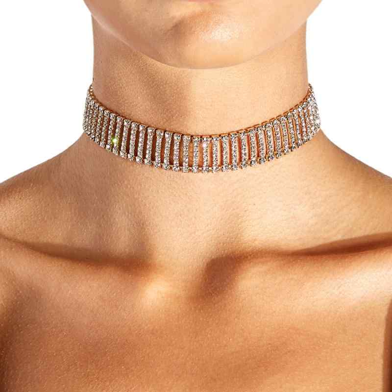 ネックレス レディース 女性用 チョーカー ペンダント 首飾り 鎖骨チェーン ラインストーン クリスタル ビジュー 幾何学模様 透かし 銀 金 電気メッキ加工 欧米風 エレガント 上品 高級感 通勤 結婚式 パーティー 華奢