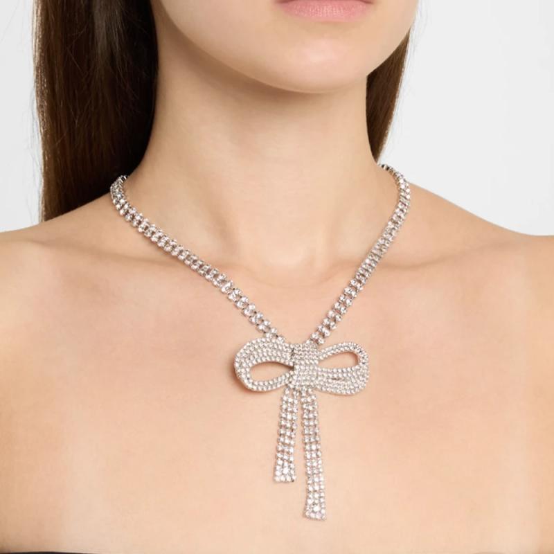 ネックレス レディース リボン フリンジ 2連 ラインストーン ジルコニア シルバー ゴールド 上品 エレガント 高級感 個性的 通勤 普段使い パーティー 揺れる 電気メッキ加工 チョーカー 秋冬 かわいい