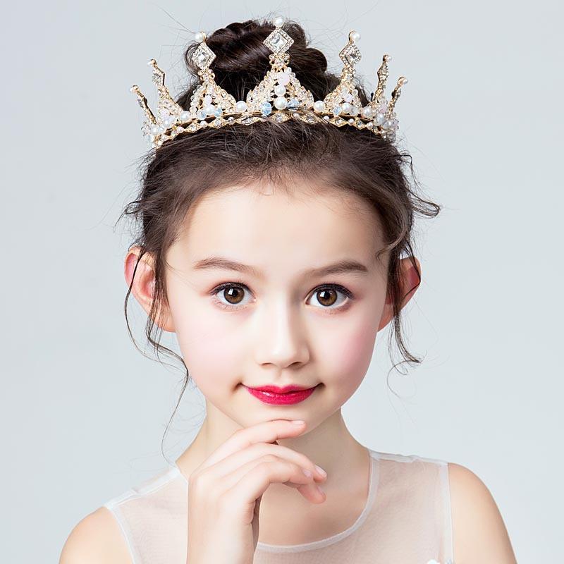・カテゴリ: カチューシャ、ヘアバンド・スタイル: キッズ、韓国・素材: 合金・石の種類: クリスタル・加工: メッキ・: クラウン・モチーフ: パール、ラインストーン、クラウン、立体装飾・カラー: ゴールド、シルバー・対象: 子供用・対象年齢: 3歳以上