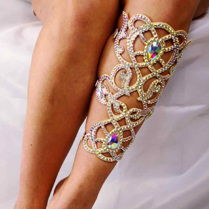 レッグチェーン レディース ボディチェーン 足用 アクセサリー ラインストーン ビジュー ジルコニア キラキラ カラフル 個性的 ストレッチ 伸縮性 ダンス ライブ パーティー セクシー 華やか 春夏 ゴールド シルバー