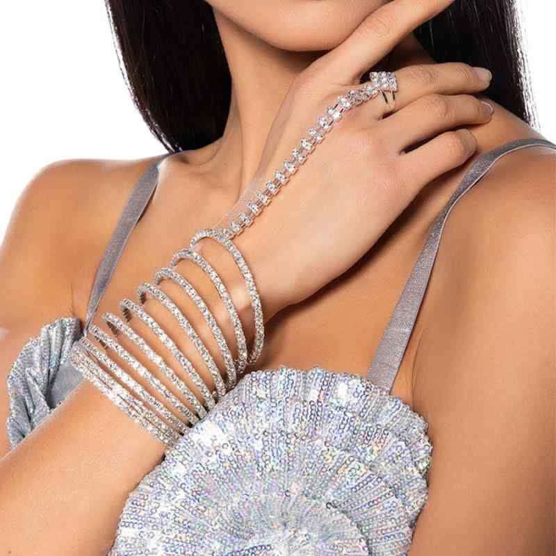 ブレスレット レディース リングブレスレット フィンガーブレスレット ハンドアクセサリー ジルコニア 電気メッキ加工 幾何学 個性的 上品 華やか シルバー ゴールド 伸縮性 指輪 パーティー 結婚式 二次会