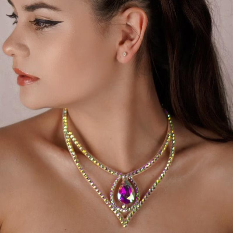 ネックレス レディース チョーカー 首飾り レイヤード V字 幾何学 ラインストーン ジルコニア 電気メッキ加工 キラキラ 上品 華やか ボヘミアン レトロ 春夏 シルバー ゴールド 普段使い 結婚式 パーティー