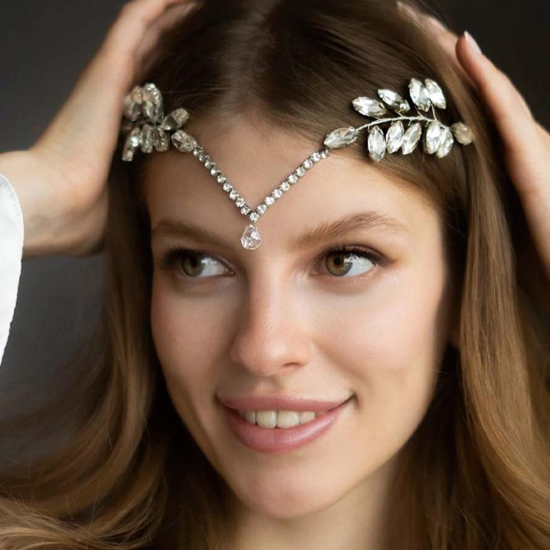 カチューシャ レディース ヘアアクセサリー 髪飾り ヘッドドレス ヘアバンド ラインストーン ジルコニア V型 リーフ 葉 シンプル シルバー ゴールド 電気メッキ加工 結婚式 普段使い パーティー おしゃれ きれいめ 華やか キラキラ