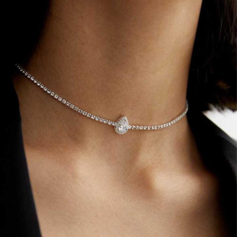 ネックレス レディース アクセサリー ペンダント ジュエリー ジルコニア ラインストーン 水滴 しずく ドロップ型 きれいめ シルバー ゴールド 高級感 キラキラ 電気メッキ加工 アジャスター 通勤 パーティー フォーマル