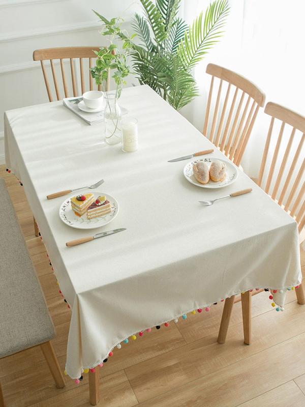 テーブルクロス おしゃれ 布 コットン リネン 長方形 カラフル ポンポン ナチュラルカラー 食卓カバー 防塵 ダイニング リビング 子供部屋 誕生日 パーティー イベント デコレーション シンプル モダン
