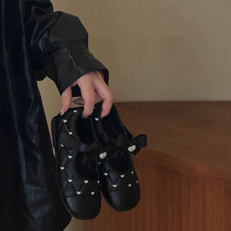・カラー展開: シルバー、ブラック・サイズ展開: 22, 23, 24, 25, 26, 27, 28, 29, 30・対象: 女の子、子供（4-16歳）・アッパー素材: マイクロファイバー・ソール素材: ゴム・靴の高さ: ローカット・厚さ: 普通・留め具の種類: 面ファスナー・柄: 無地・インソール素材: 天然革・靴底製法: 縫製・ライニング素材: レザー・スタイル: 韓国