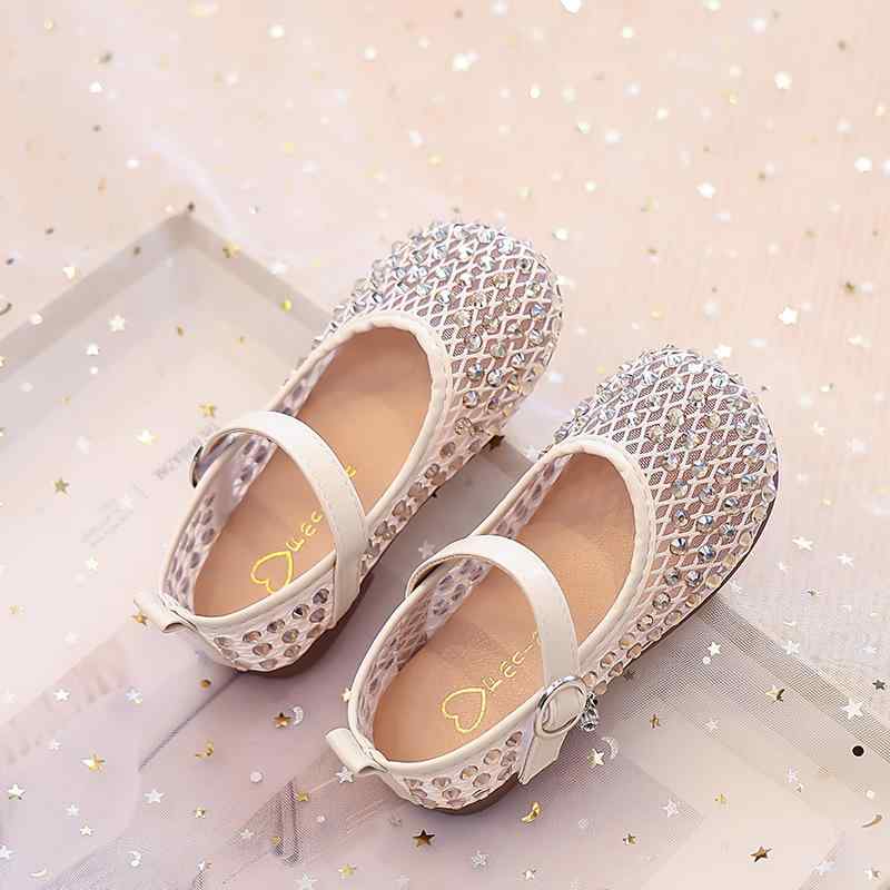 パンプス 女の子 キッズ 子供用 ドレスシューズ フォーマル 発表会 春夏 キラキラ クリスタル ビジュー ローファー フラット ぺたんこ 履きやすい 面ファスナー PUレザー かわいい ゴールド シルバー 高級感 普段使い