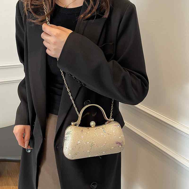 パーティーバッグ レディース 女性用 鞄 クラッチ 手提げ ショルダー 肩掛け 斜めがけ フェザー 羽 がま口 チェーン ストラップ スパンコール キラキラ 高級感 結婚式 披露宴 二次会 PVC 横型 銀 金 ピンク 春夏