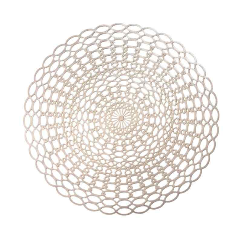 ランチョンマット プレース 撥水 断熱 滑り止め 汚れ防止 水洗い 円形 透かし彫り 幾何学 チェーン 北欧風 モダン ゴージャス 金 華やか 高級感 キッチン インテリア ダイニング 雑貨 拭ける お手入れ簡単 PVC 敷物 食卓 飾り